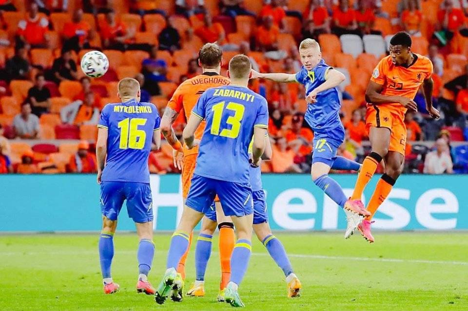葡萄牙与荷兰争夺欧国联最终胜利