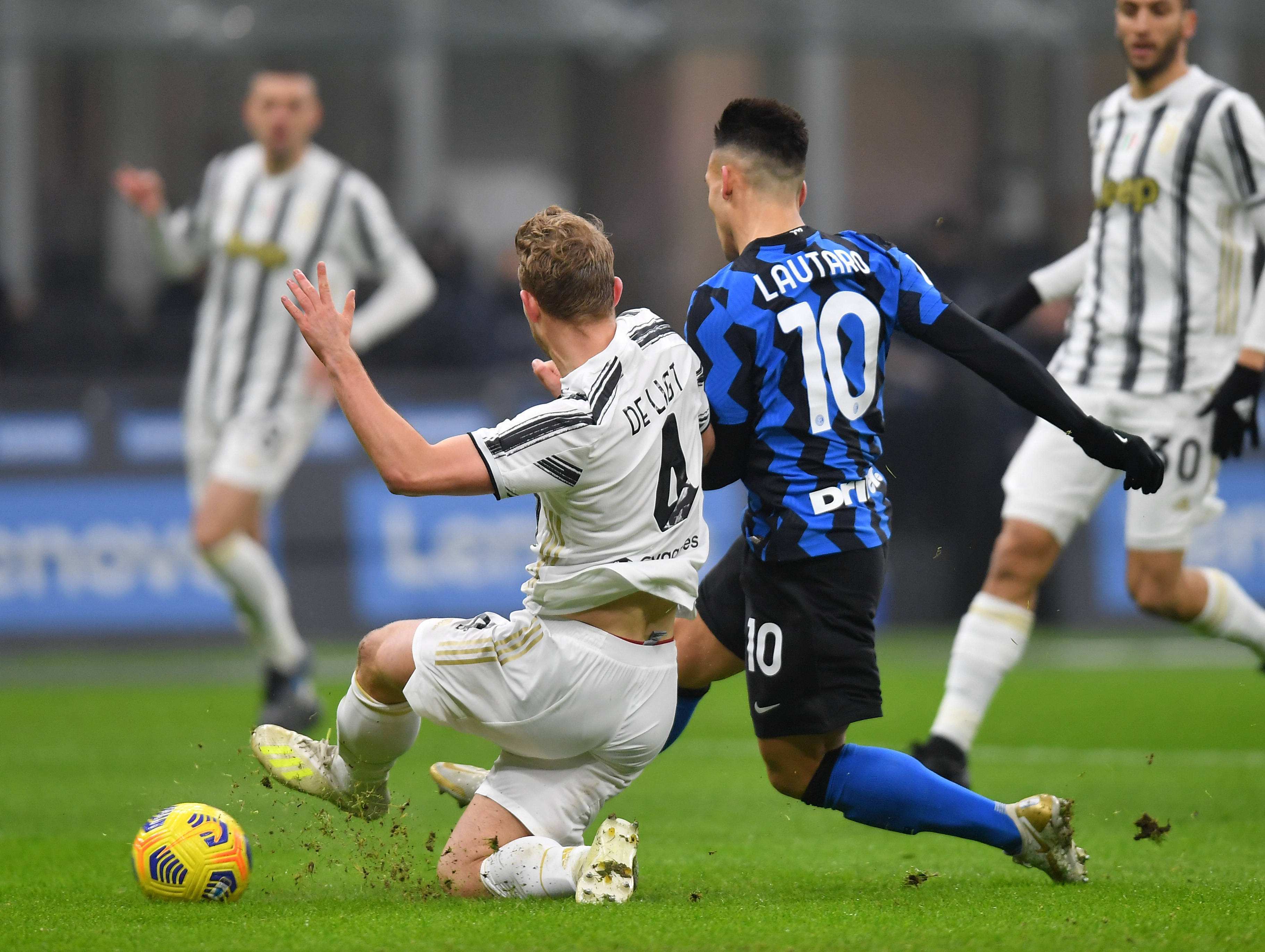 国米大胜罗马，夺取意大利德比胜利