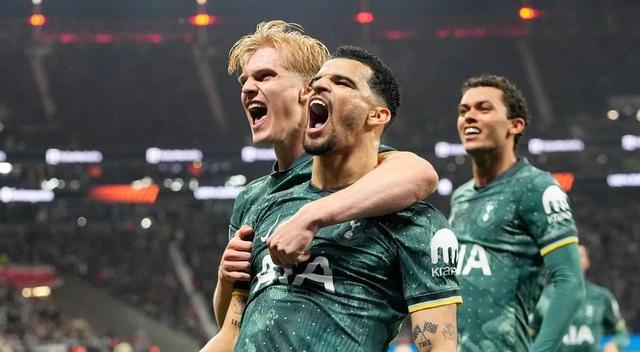 极致对抗！欧洲豪门队伍在球场上争强输弱