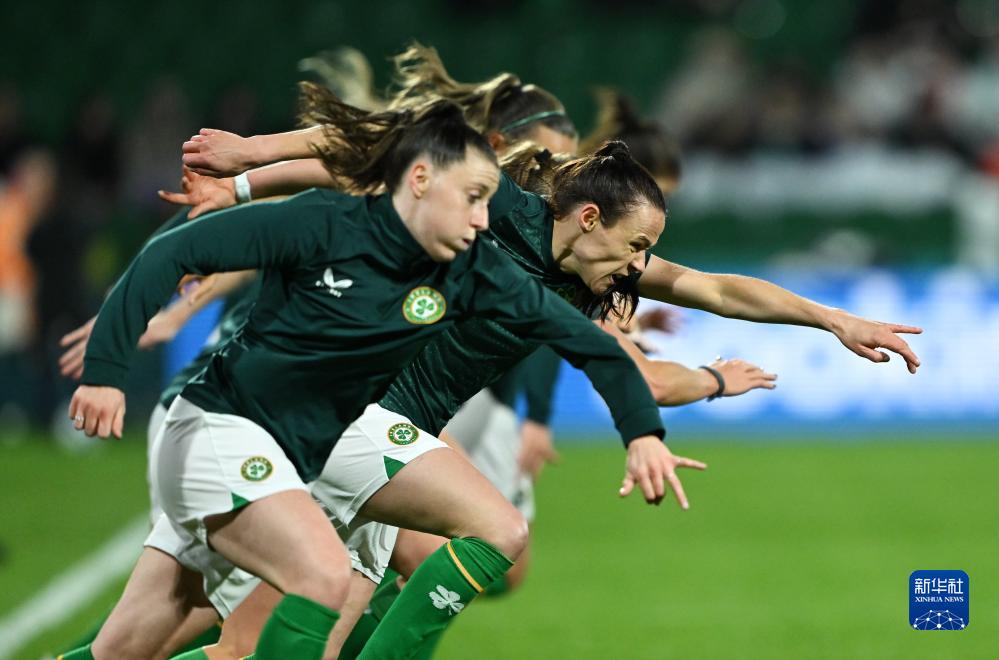 加拿大女足队获得国际比赛胜利