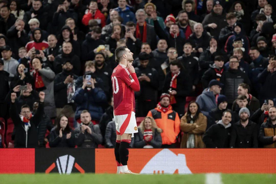 曼联成功晋级，赢得下一轮比赛