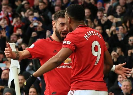 包含诺里奇遭遇两连败，客场惨败给热刺的词条