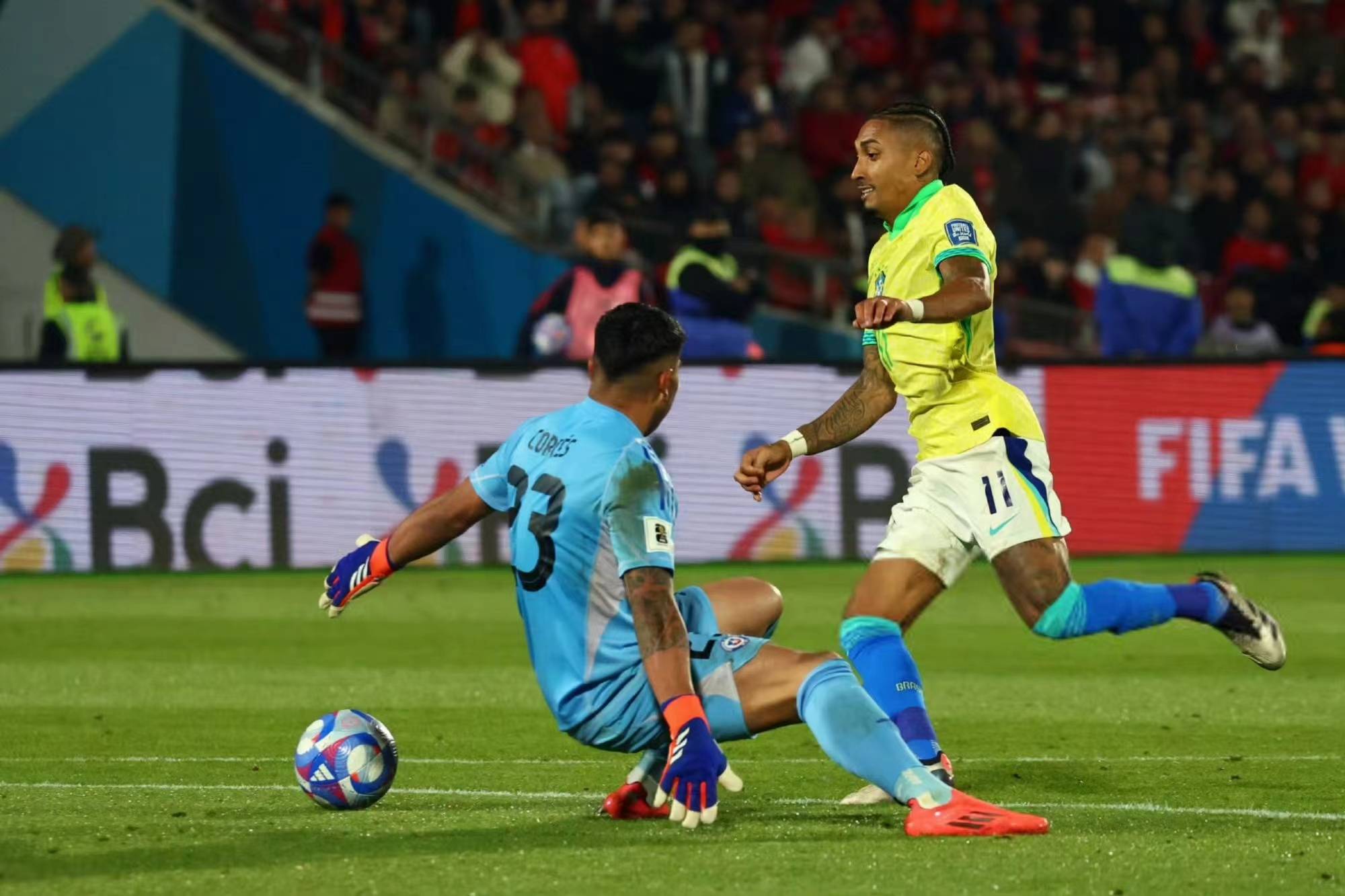 巴西队在国际女子足球比赛中演绎绝杀