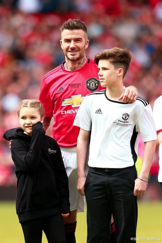 葡萄牙轻取英格兰，莱万帽子戏法中超的简单介绍