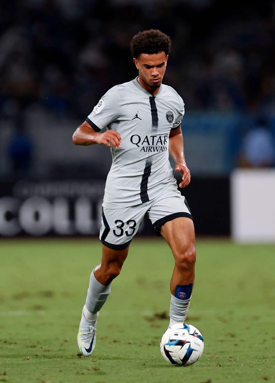 巴黎圣日耳曼豪取法甲联赛领先，压哨进球逆转蒙彼利埃的简单介绍