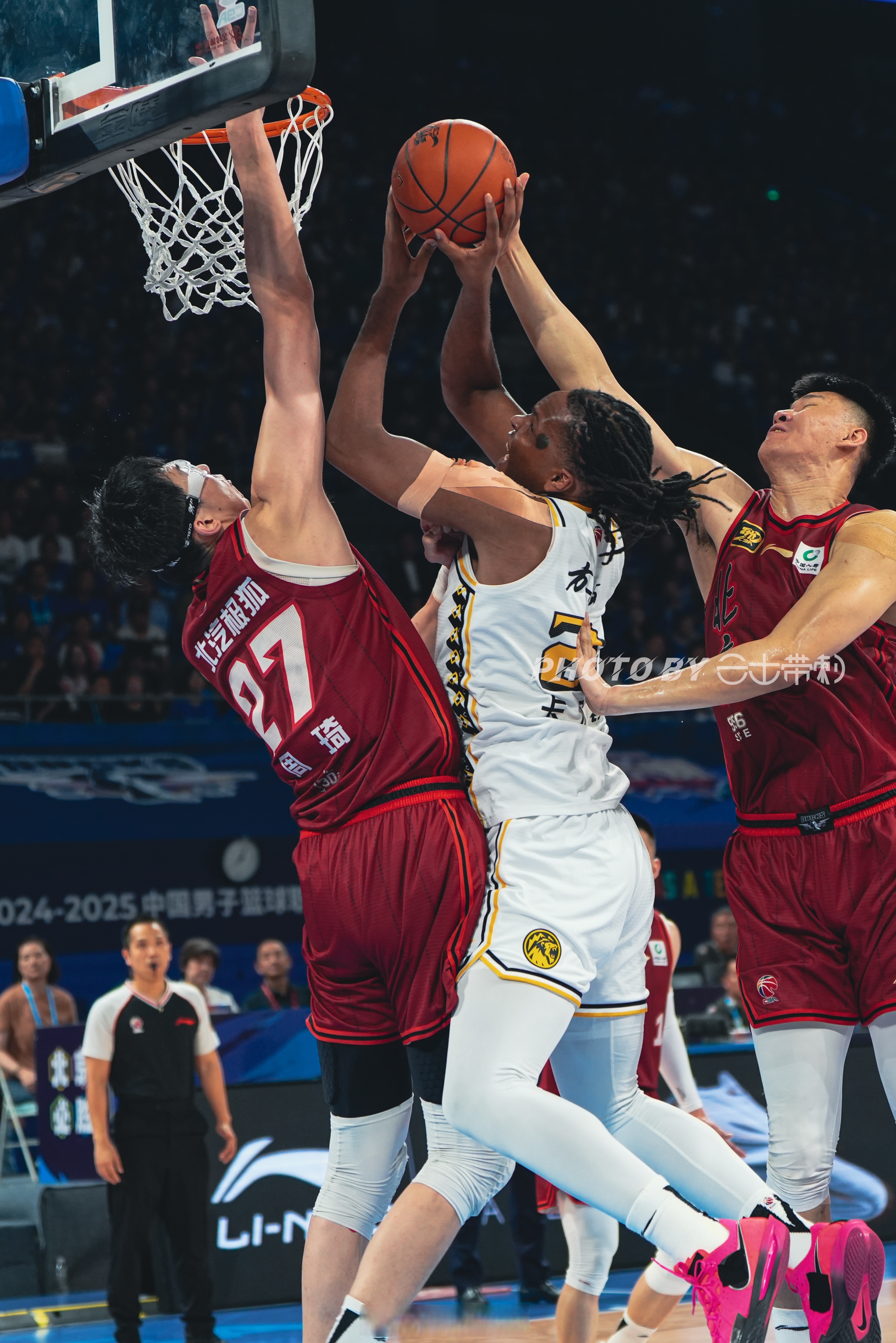 青岛队轻取江苏队，周琦刷新纪录