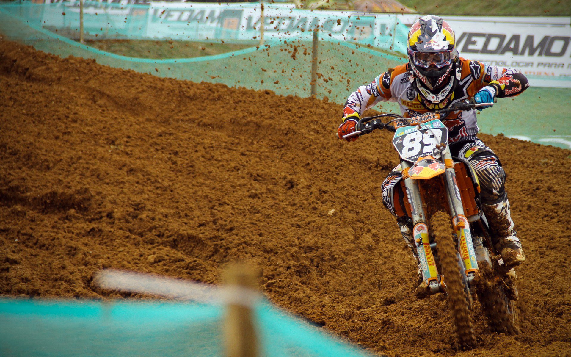 生死夜，浓眉擎天